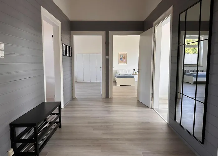 Daire Arbeiter - Lounge 1 *